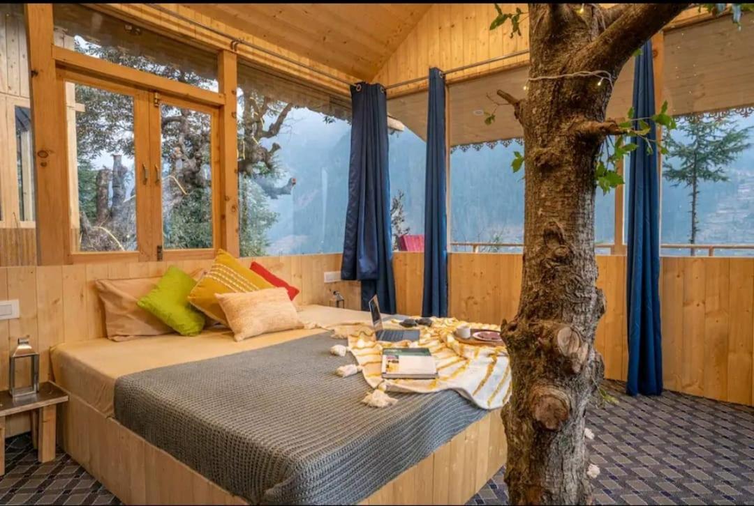 Into The Woods Treehouse Jibhi Villa Kültér fotó